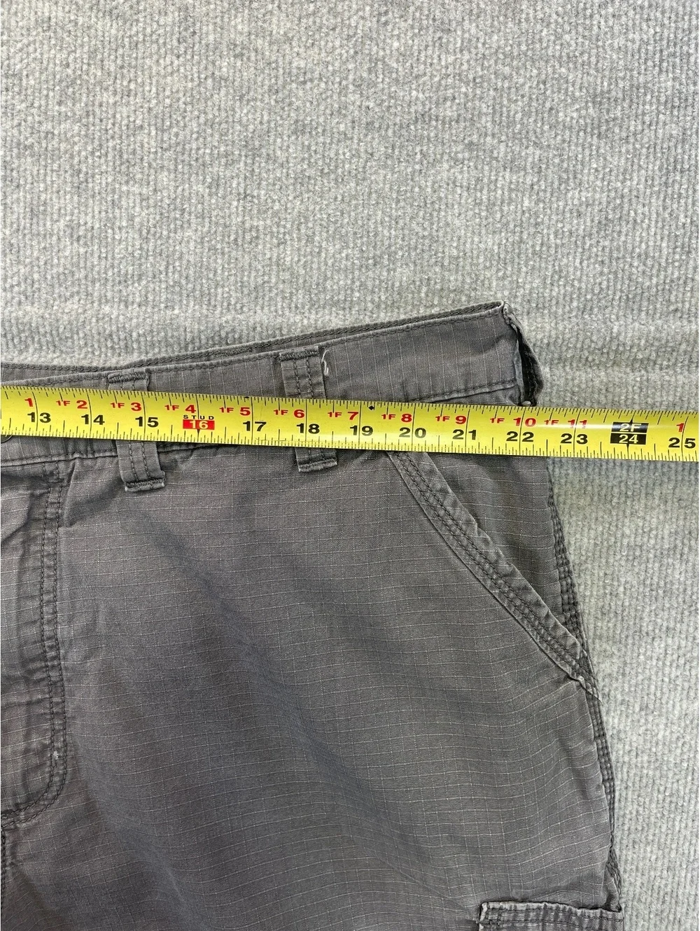 Carhartt size 44x32